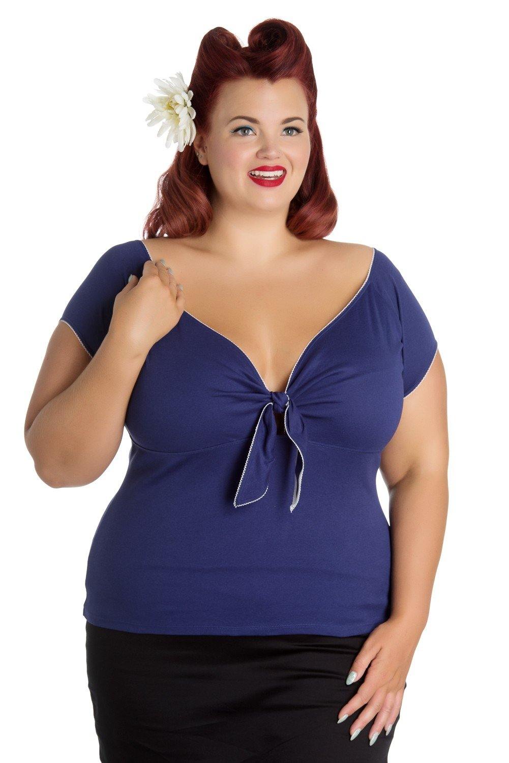 How to Dress Your Plus Size Body Shape in Vintage Clothing