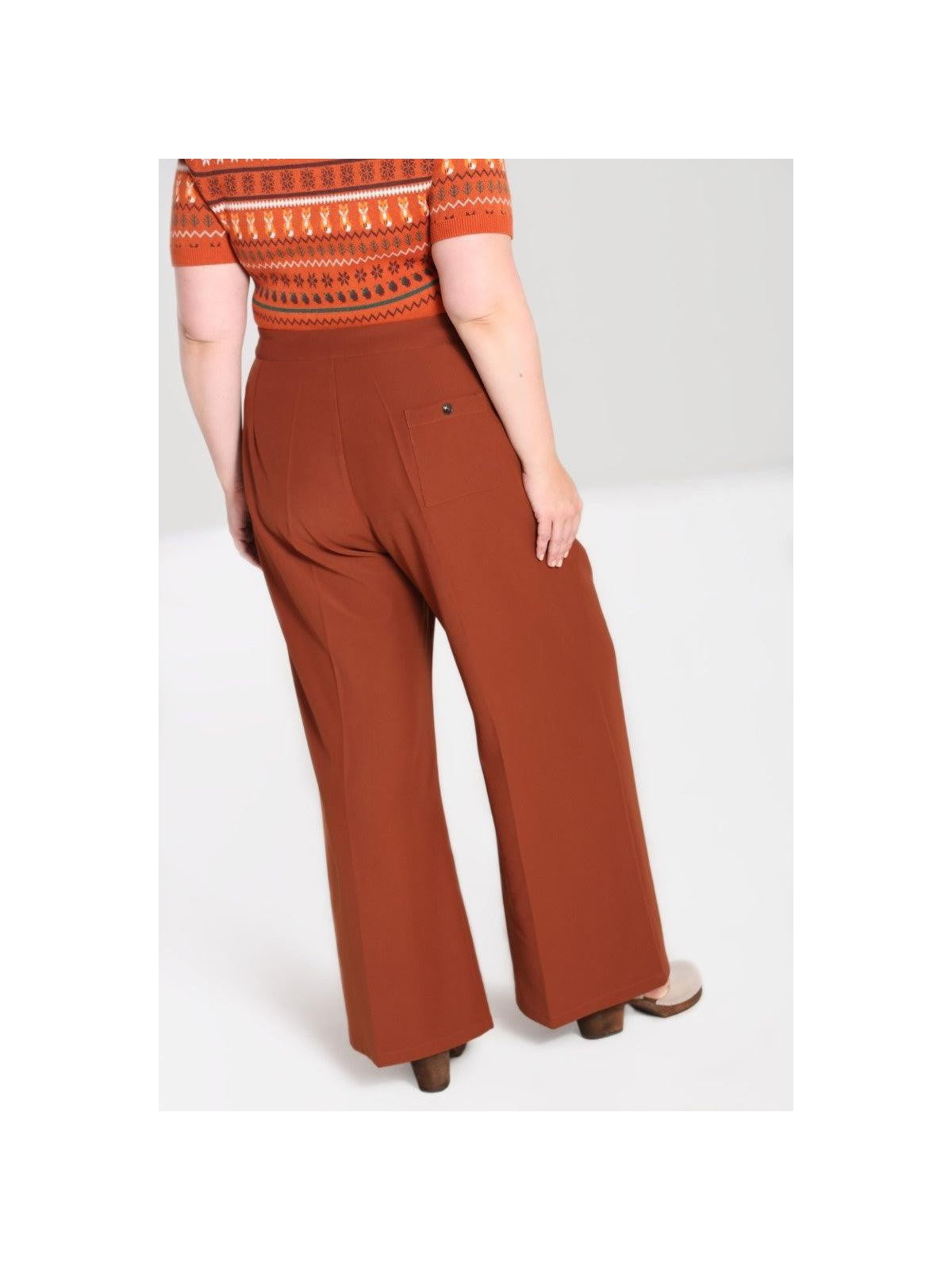 Buy Arrow Woman Textured Straight Fit Trousers - NNNOW.com